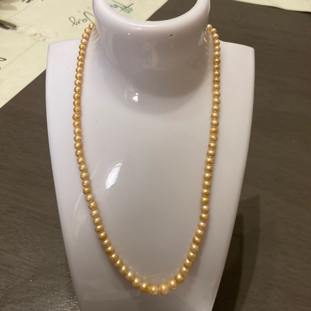 Vintage Fishhook clasp Pearl Necklace